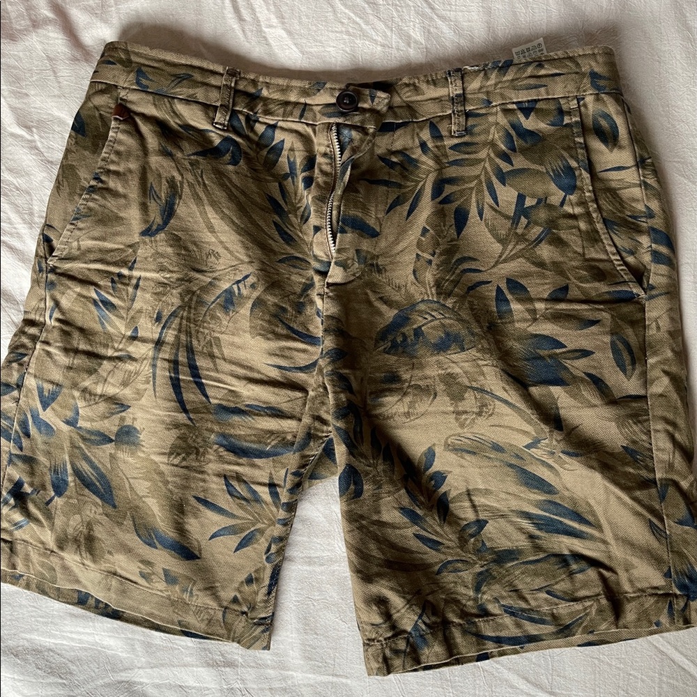 Printed shorts, Zara